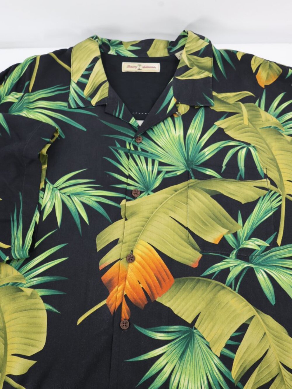 Tommy Bahama Hawaiian Shirt Men 2XL Silk camp Tropical leaf loop collar Resort